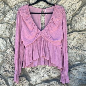 FREE PEOPLE - Flirty pink flowy long sleeve blouse - perfect for a night out!